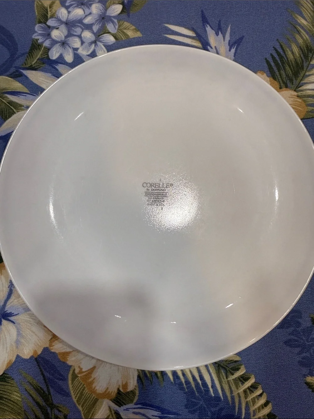 4 Corelle Roesmarie dinner plates